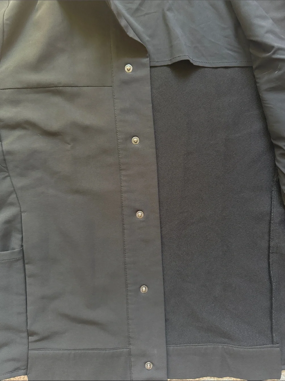 BYLT Basics minimalist black